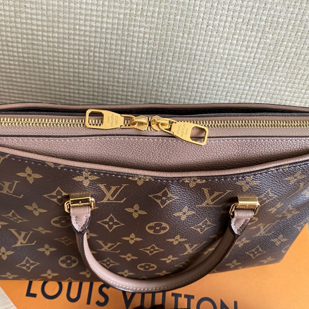 πΈLouis Vuitton Pallas MMπΈ - Picture 4 of 16